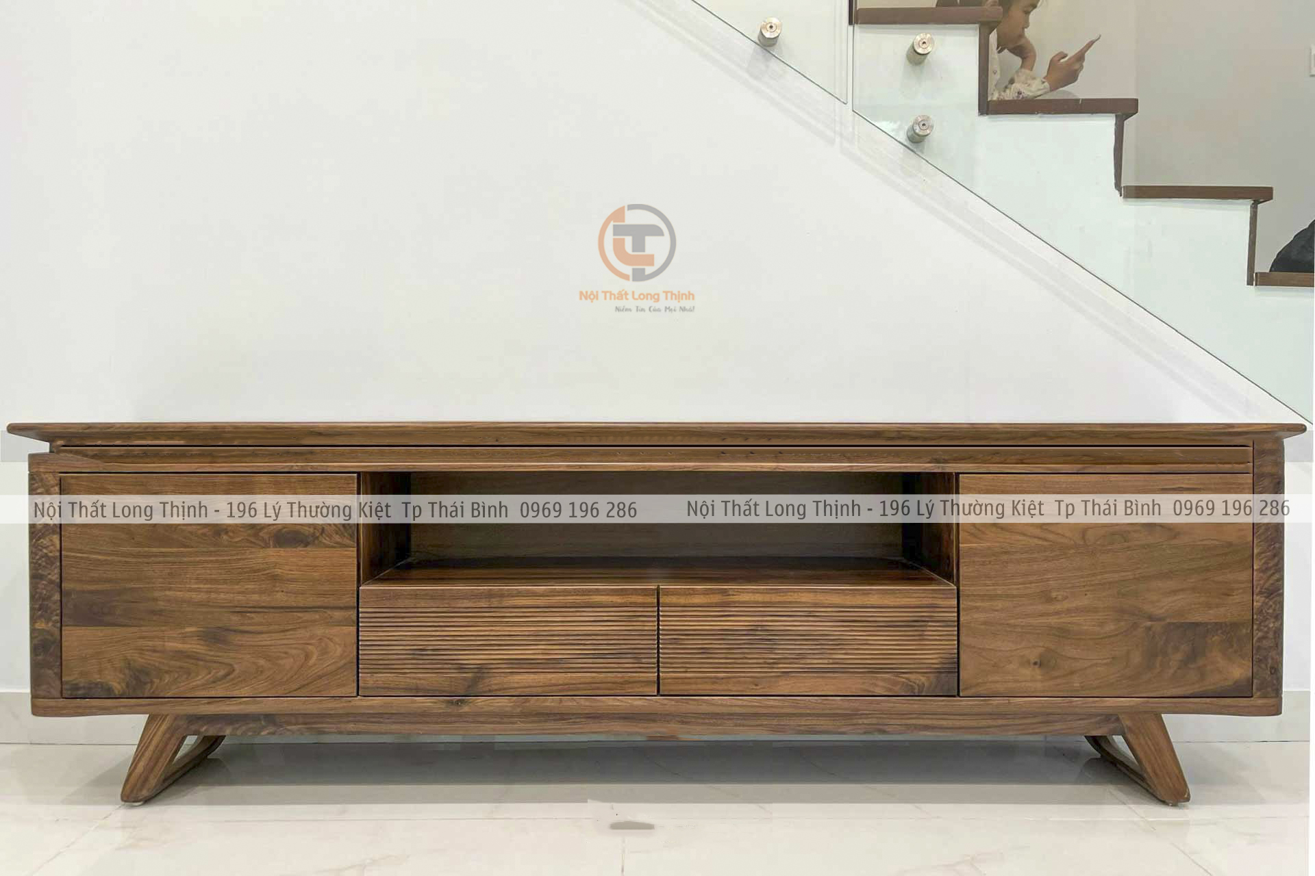 Kệ tivi gỗ óc chó KTV10